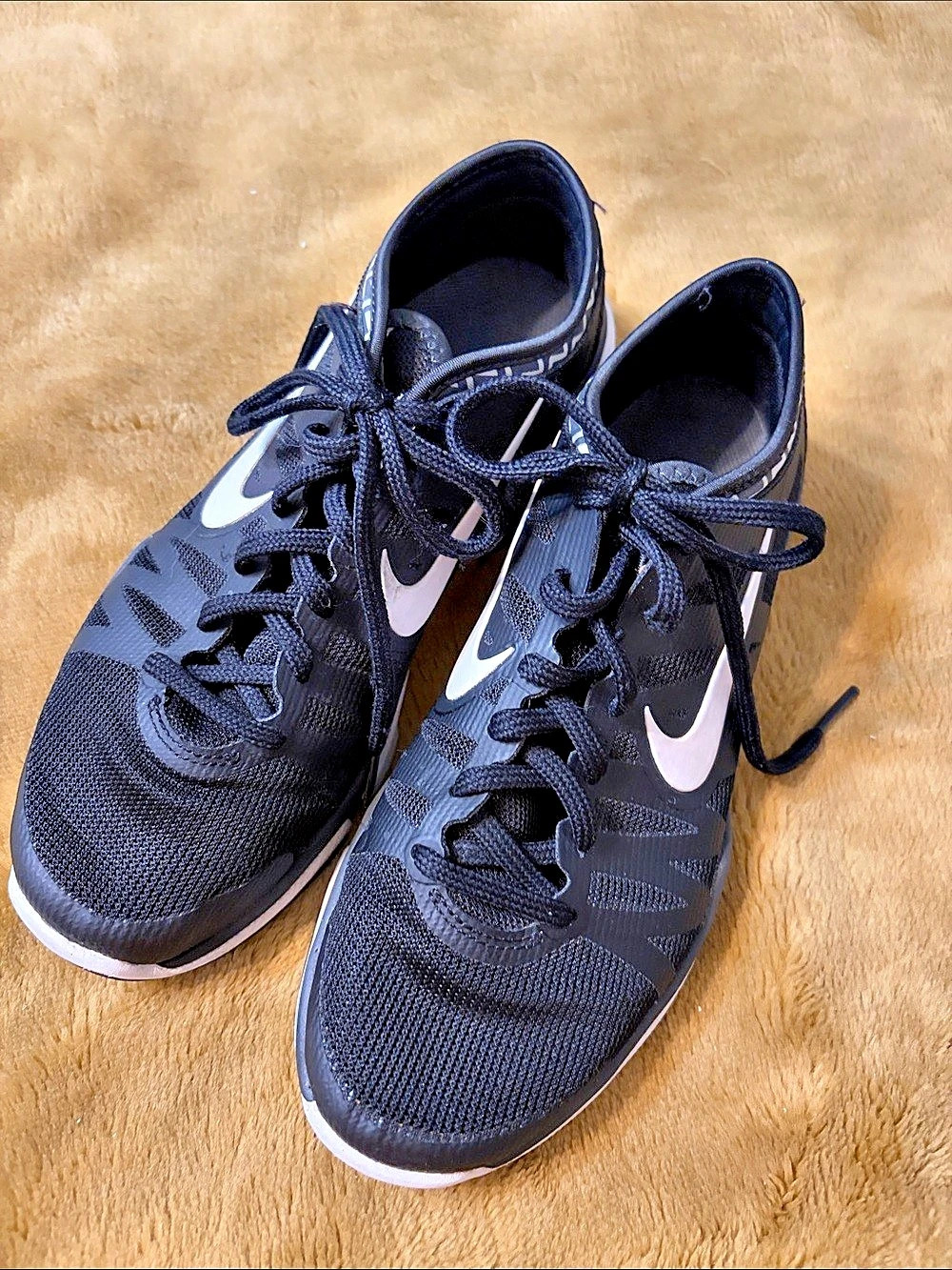 Nike Flex Supreme TR 3 Women's Black & White training Athletic Shoes size 7.5